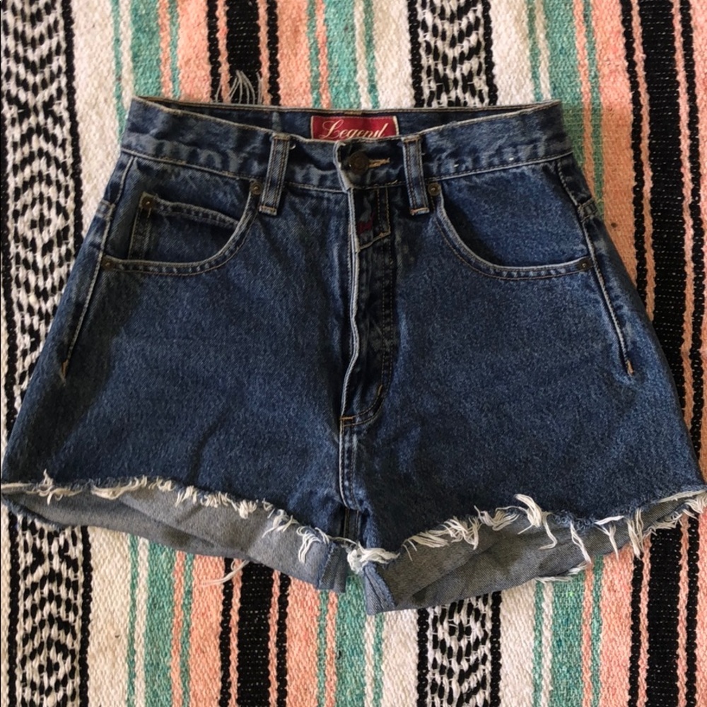 Vintage Buckle legend shorts high waisted